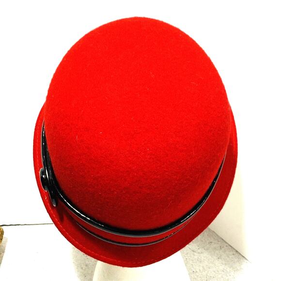 Red Felted Wool Bucket Hat 1980’s by Target Black Patent Trim Chic One Size - Picture 4 of 9